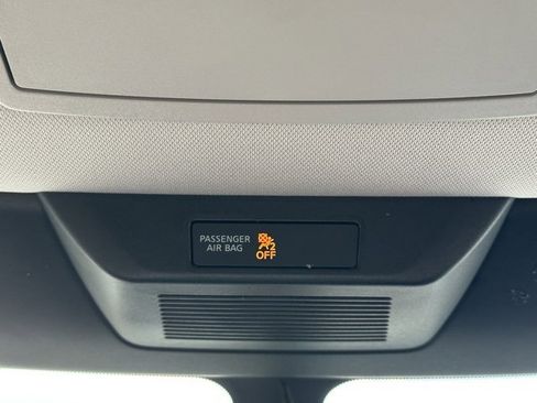 Certified 2024 Nissan Pathfinder SL image 34