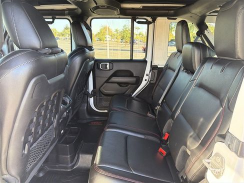 Used 2021 Jeep Wrangler Unlimited Rubicon image 24