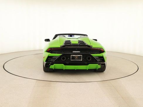 Used 2021 Lamborghini Huracan EVO image 5