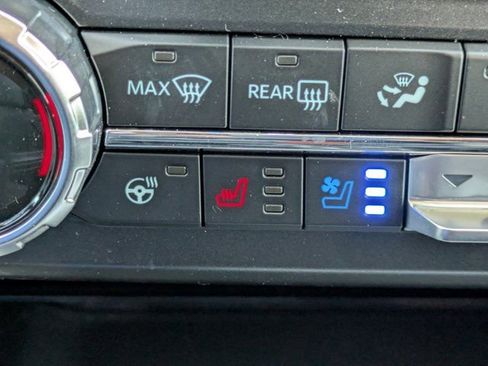 New 2026 Ford F250 Lariat w/ Black Appearance Package image 32