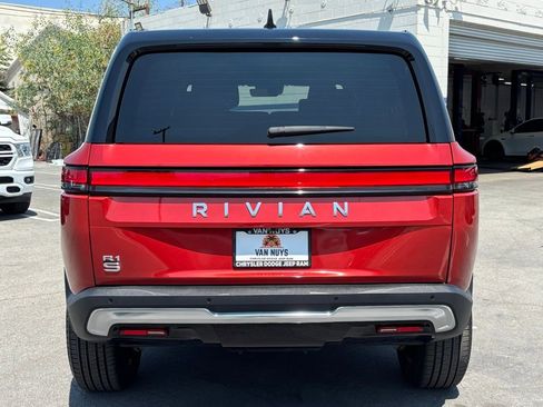 Used 2024 Rivian R1S Adventure image 5
