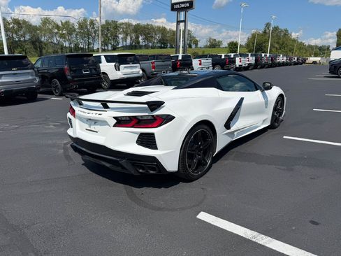 Used 2025 Chevrolet Corvette Stingray Premium Conv w/ Z51 Performance Package RWD image 6