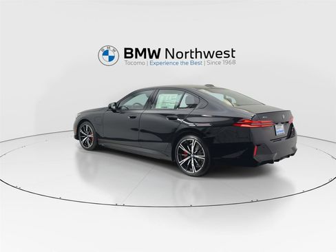 New 2026 BMW 550e xDrive AWD/4WD image 12