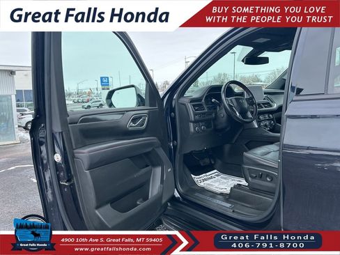 Used 2022 Chevrolet Suburban RST w/ Luxury Package image 11