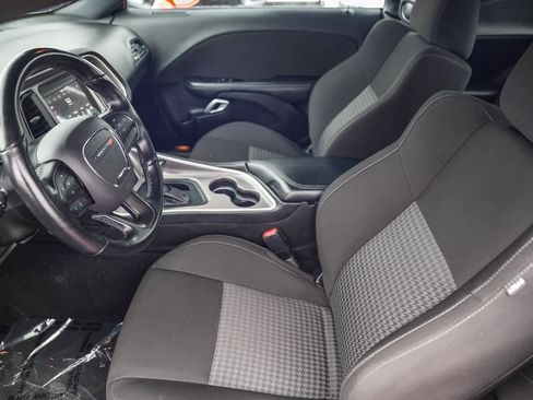 Used 2022 Dodge Challenger R/T image 18