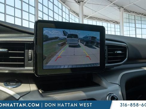 Used 2023 Ford Explorer XLT w/ Equipment Group 202A AWD/4WD image 8