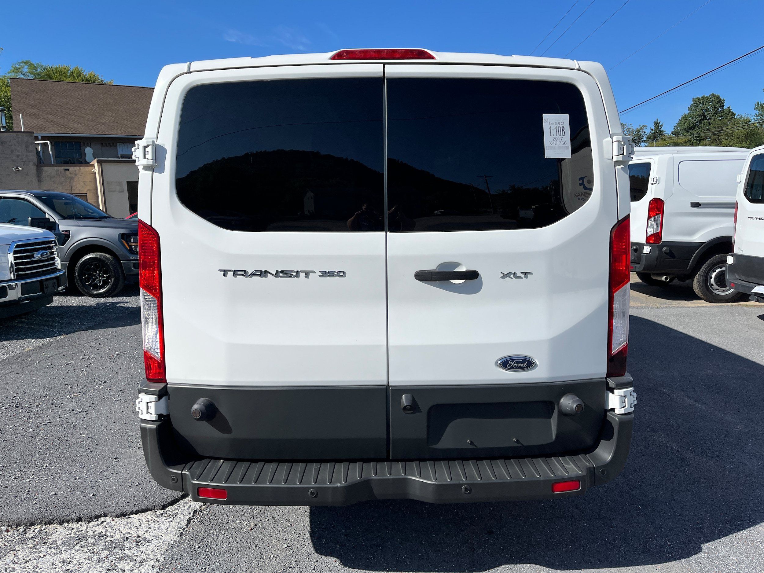 Used 2017 Ford Transit 350 XLT RWD image 12