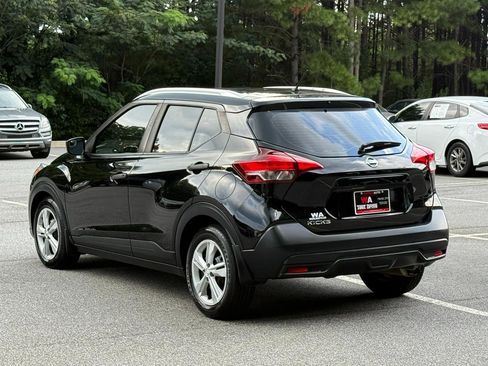Used 2018 Nissan Kicks S FWD image 6