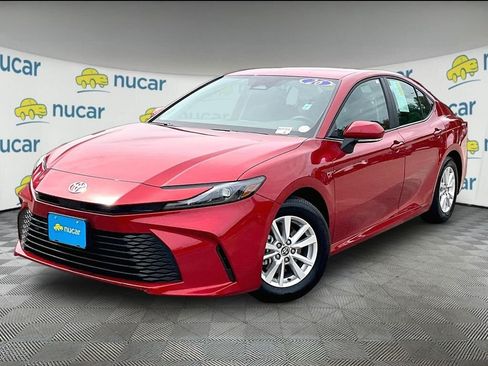 Used 2026 Toyota Camry LE FWD image 3