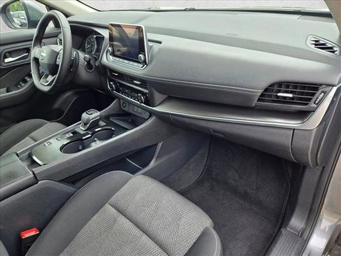 Used 2025 Nissan Rogue SV FWD image 20
