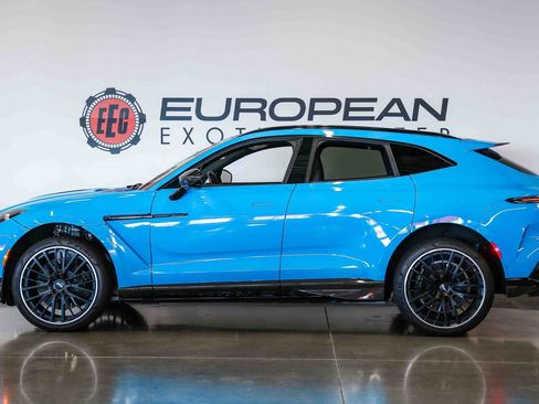 Used 2023 Aston Martin DBX 707 AWD/4WD image 9