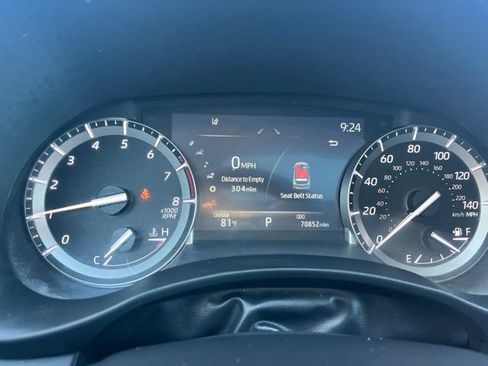 Used 2022 Toyota Highlander XLE AWD/4WD image 35