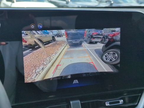 Used 2025 Chevrolet Equinox LT FWD image 25