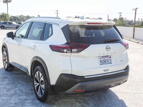 Used 2023 Nissan Rogue SV w/ SV Premium B Package FWD image 4