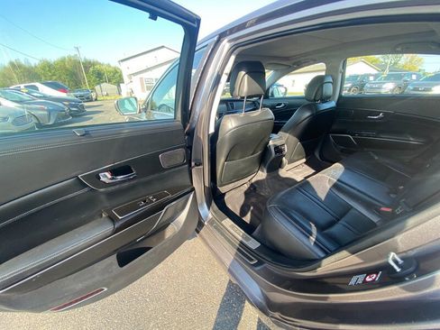 Used 2016 Kia K900 Luxury image 19