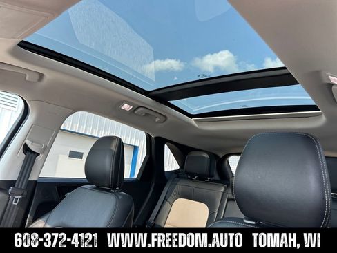 Used 2021 Ford Escape Titanium w/ Titanium Elite Package AWD/4WD image 34