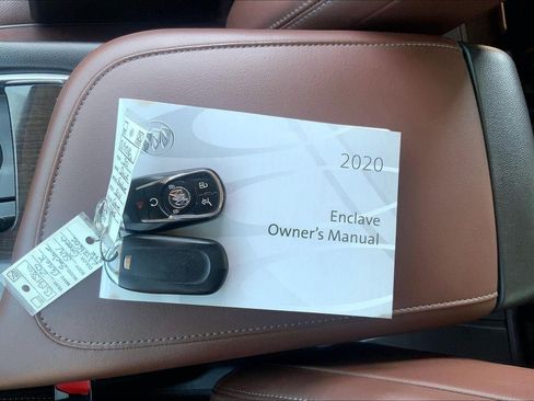 Used 2020 Buick Enclave Avenir w/ Avenir Technology Package FWD image 12