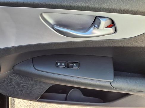 Used 2023 Kia Forte LXS FWD image 27