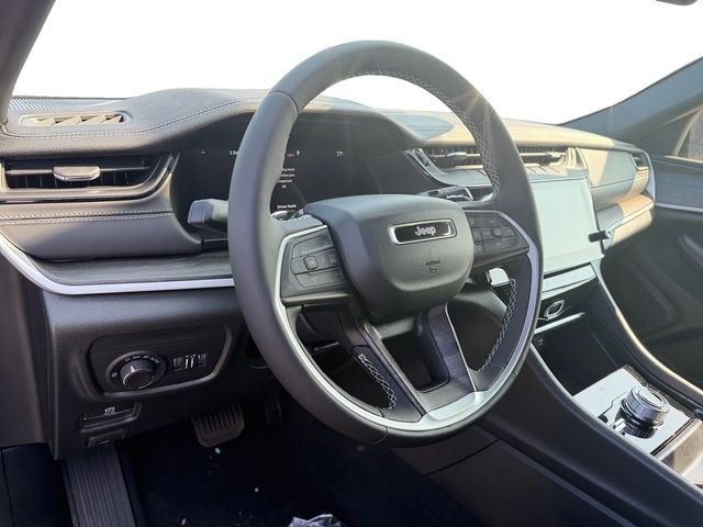 New 2026 Jeep Grand Cherokee Altitude AWD/4WD image 12