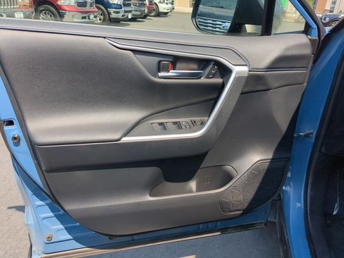 Used 2023 Toyota RAV4 XSE AWD/4WD image 14