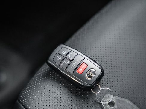 New 2026 Toyota Sienna Platinum image 51