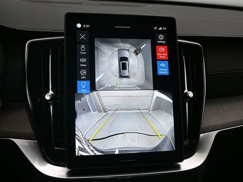 New 2026 Volvo XC90 B6 Ultra w/ Protection Package image 13