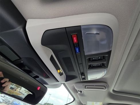 New 2025 Subaru Crosstrek 2.0i Premium image 28