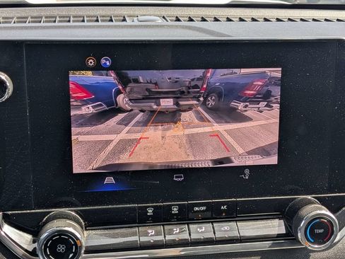 Used 2025 Chevrolet Colorado W/T RWD image 29
