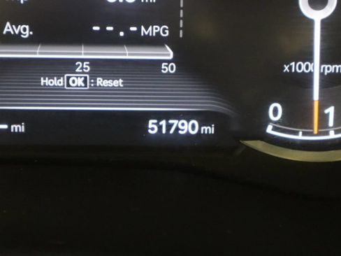 Used 2023 Genesis G70 2.0T w/ Sport Prestige Package RWD image 37