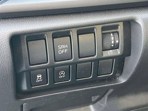 Used 2023 Subaru Forester AWD/4WD image 9