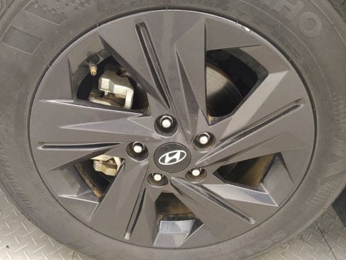 Used 2022 Hyundai Elantra SEL FWD image 31
