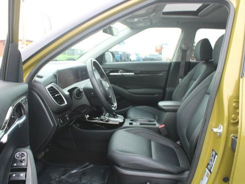 Used 2024 Kia Seltos SX w/ SX Sunroof Package image 8