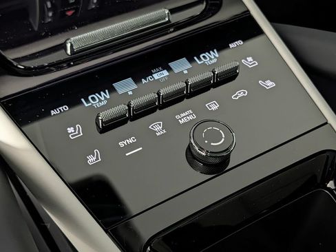 New 2026 Porsche Cayenne GTS AWD/4WD image 34