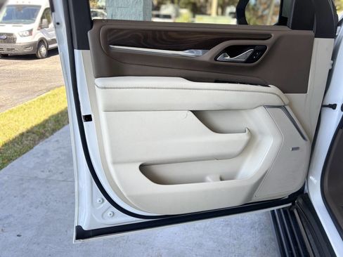 Used 2021 GMC Yukon Denali w/ Denali Ultimate Package image 12