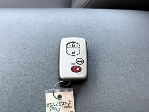 Used 2009 Toyota Avalon Limited image 45