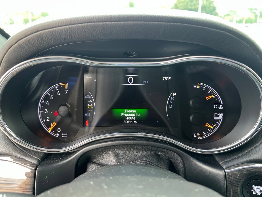 Used 2018 Jeep Grand Cherokee Overland AWD/4WD image 7