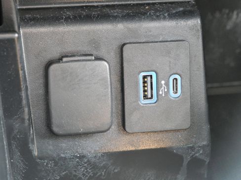 Used 2020 Ford Explorer Platinum w/ Premium Technology Package image 28