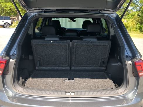 Used 2023 Volkswagen Tiguan SE R-Line image 11