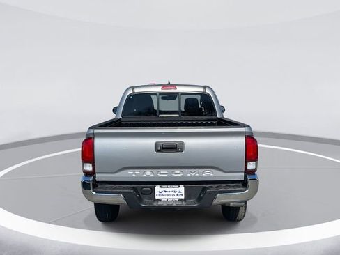 Used 2018 Toyota Tacoma SR5 image 6