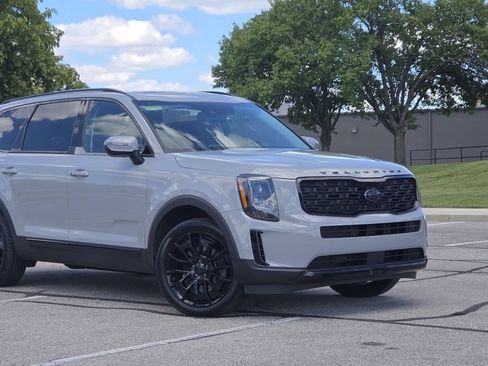Used 2021 Kia Telluride EX w/ EX Premium Package AWD/4WD image 2