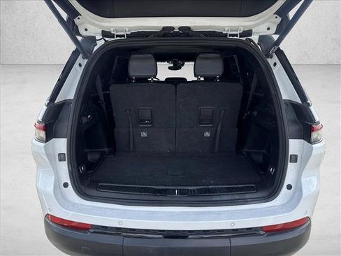 Used 2023 Jeep Grand Cherokee L Laredo AWD/4WD image 7