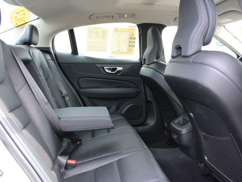 Used 2024 Volvo S60 B5 Plus image 35