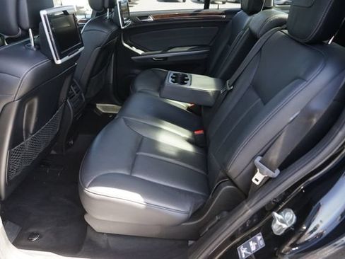 Used 2011 Mercedes-Benz GL 450 4MATIC image 13
