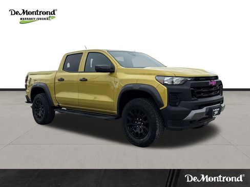 Used 2024 Chevrolet Colorado Trail Boss AWD/4WD image 3