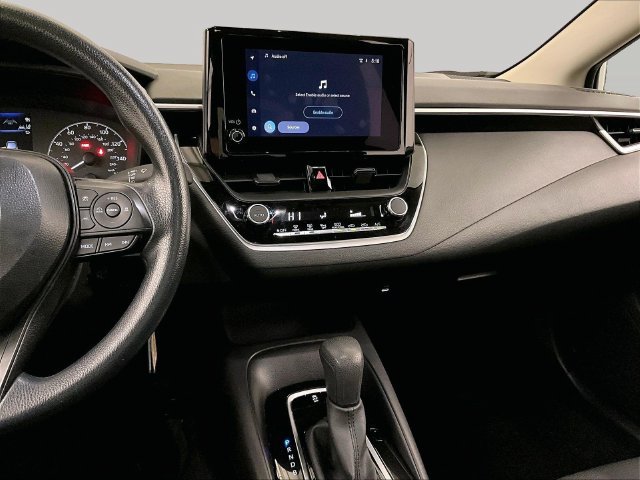 Used 2025 Toyota Corolla LE FWD image 6
