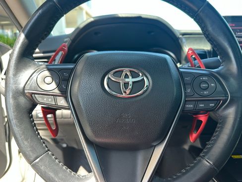 Used 2022 Toyota Camry XSE FWD image 13