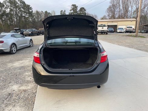 Used 2014 Toyota Corolla LE image 11