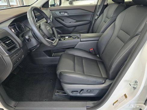 Used 2023 Nissan Rogue SV w/ SV Premium B Package AWD/4WD image 20