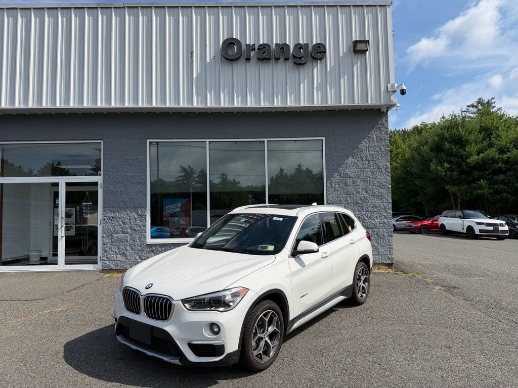 Used 2018 BMW X1 xDrive28i AWD/4WD image 1
