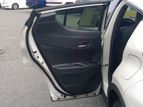 Used 2021 Toyota C-HR LE image 29